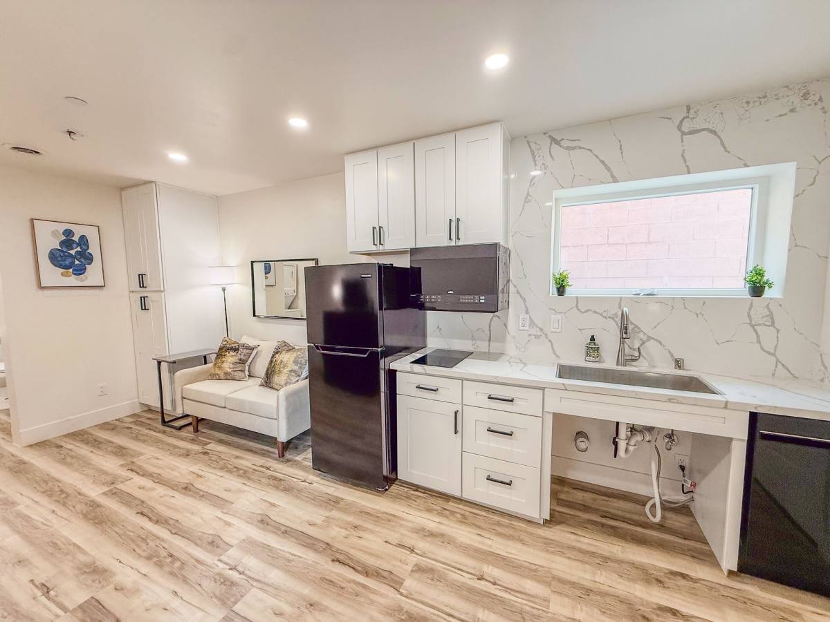 Apartment for rent at 2519 Columbia St, San Diego, CA 92103