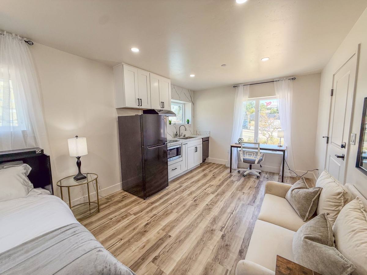 Apartment for rent at 2519 Columbia St, San Diego, CA 92103