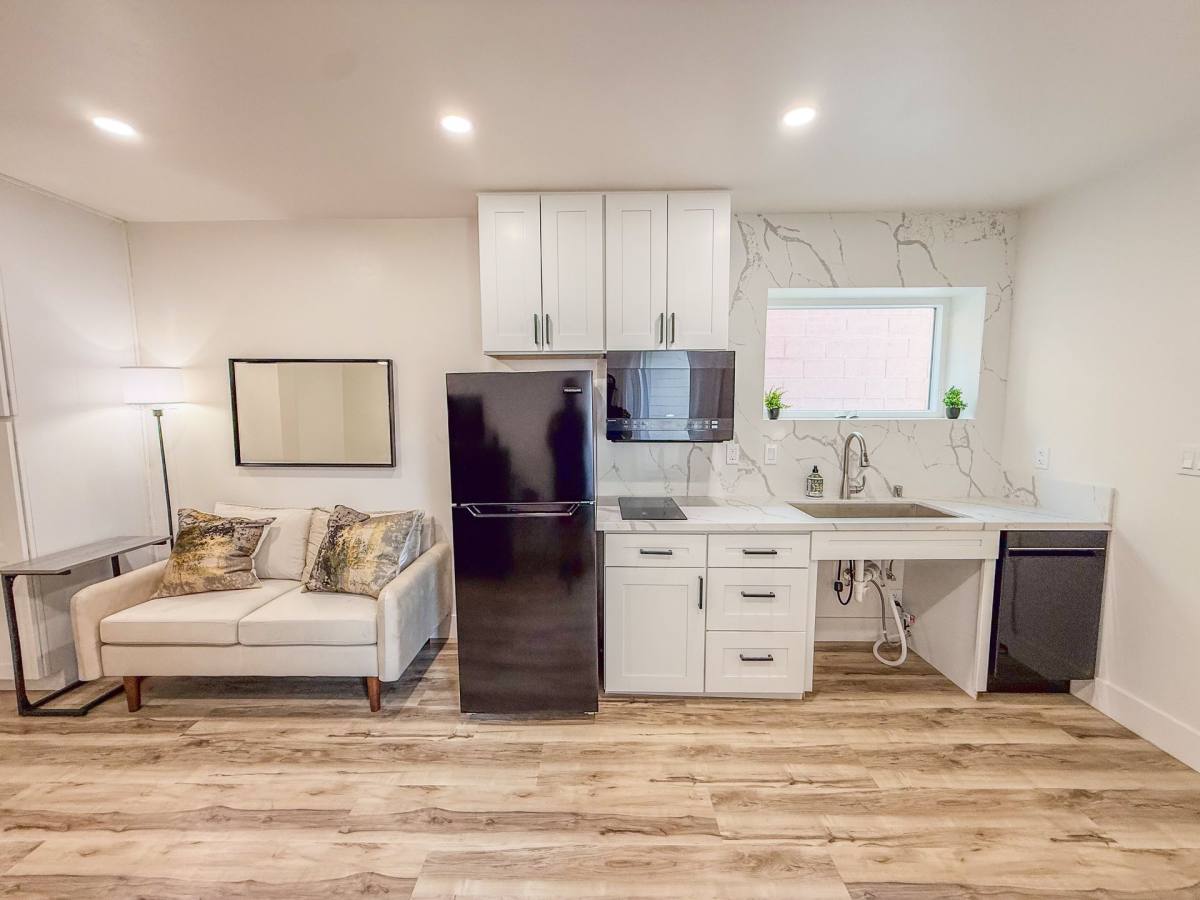 Apartment for rent at 2519 Columbia St, San Diego, CA 92103