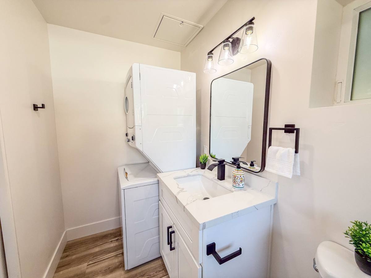 Apartment for rent at 2519 Columbia St, San Diego, CA 92103