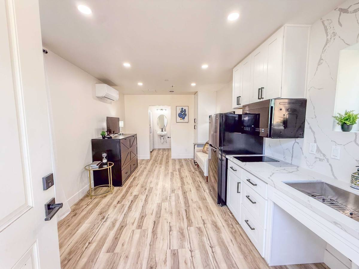 Apartment for rent at 2519 Columbia St, San Diego, CA 92103