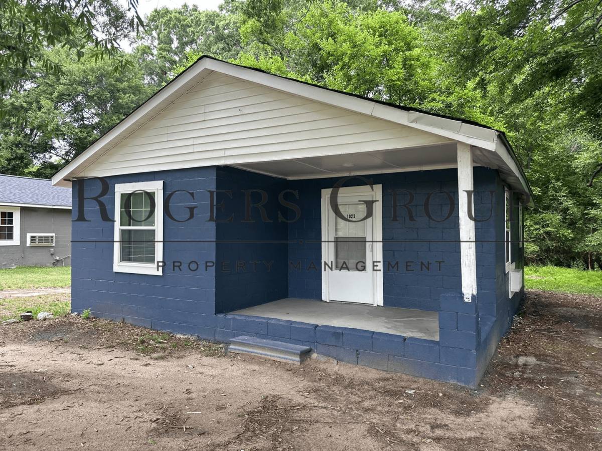House for rent at 1023 Hughes St, Henderson, NC 27536