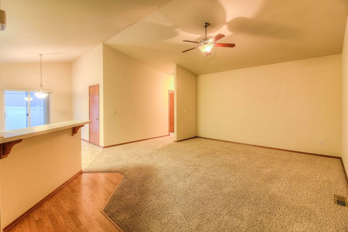 Apartment for rent at 1007 S 91st Ave, Yakima, WA 98908