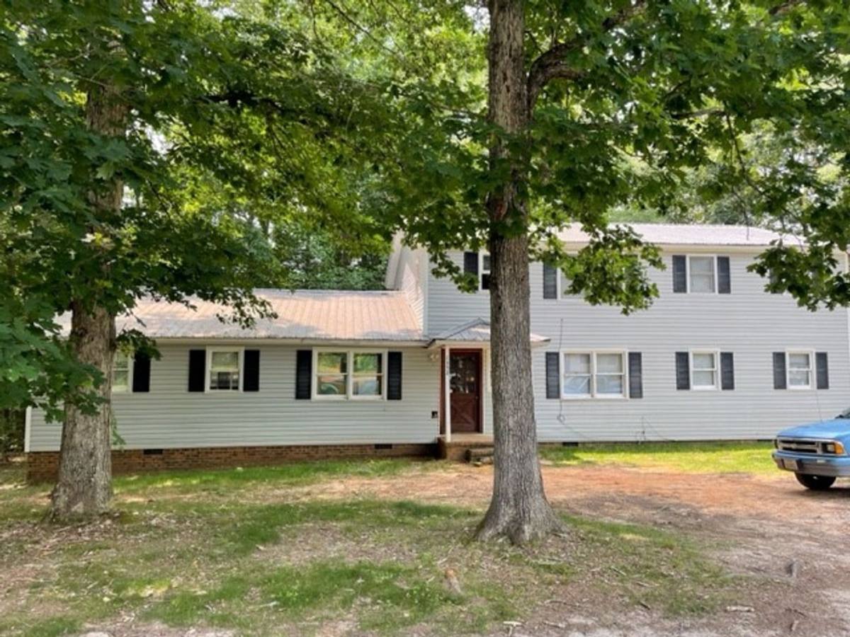 Apartment for rent at 1352 Briles Dr, Asheboro, NC 27205