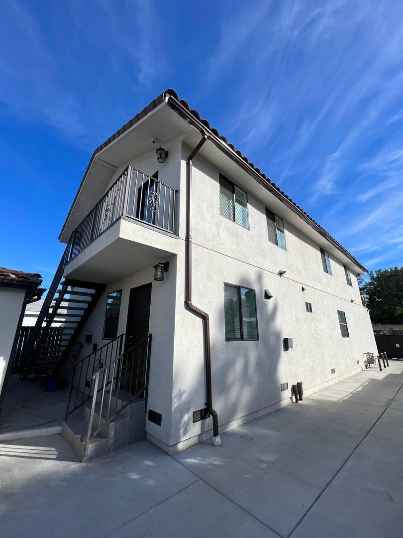 Apartment for rent at 8677 Dearborn Ave, South Gate, CA 90280
