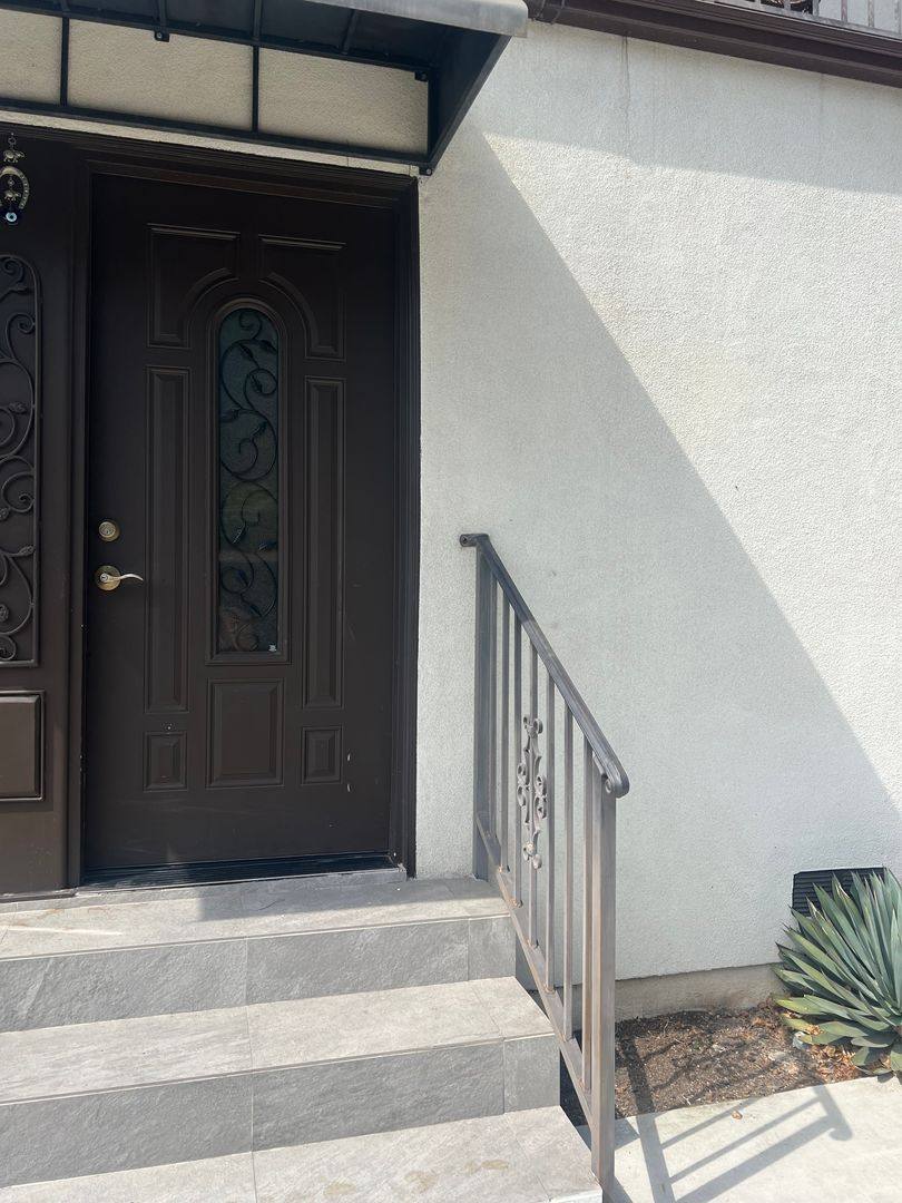 Apartment for rent at 8677 Dearborn Ave, South Gate, CA 90280