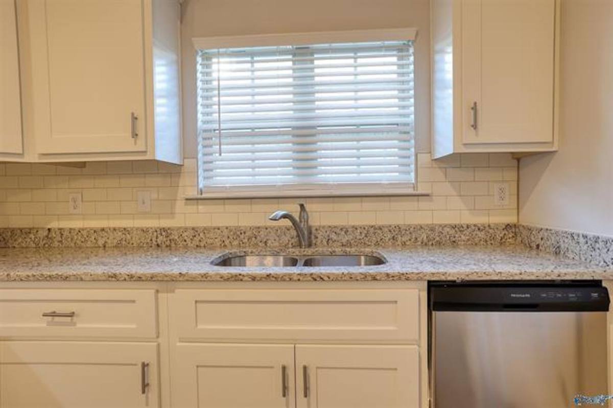 House for rent at 226 Abercorn Dr, Madison, AL 35756