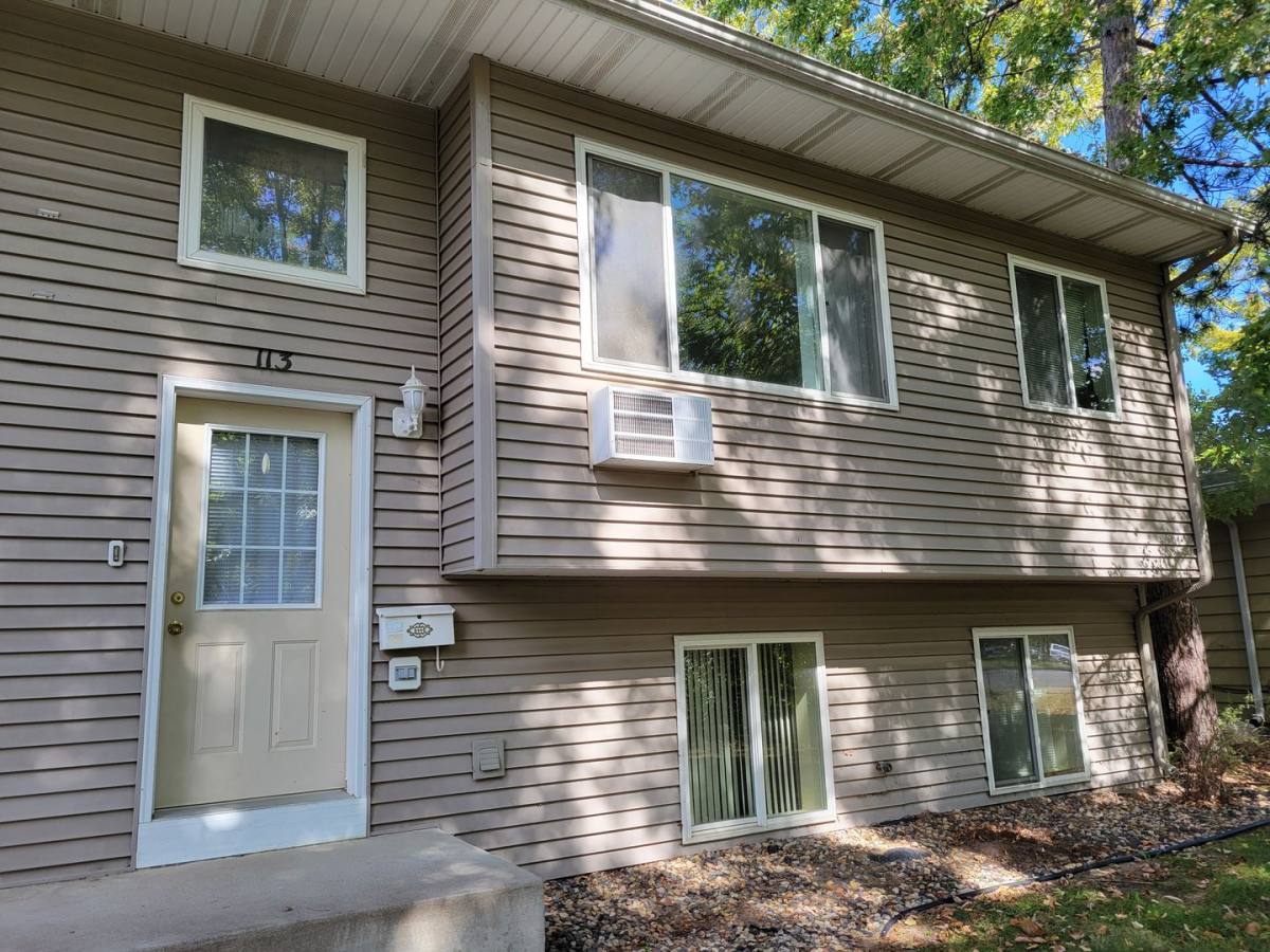 House for rent at 113 Vine St, River Falls, WI 54022