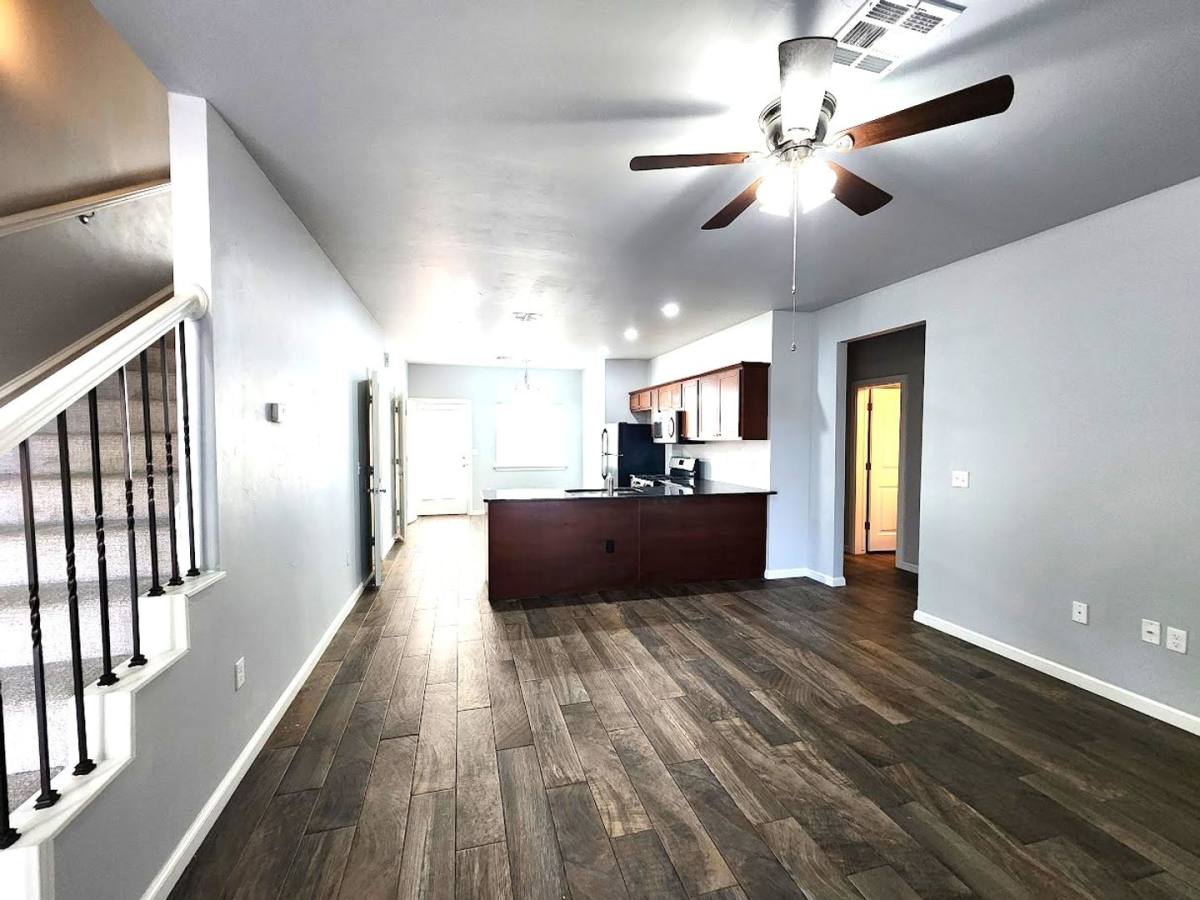 Apartment for rent at 1120 E Campbell St, Edmond, OK 73034