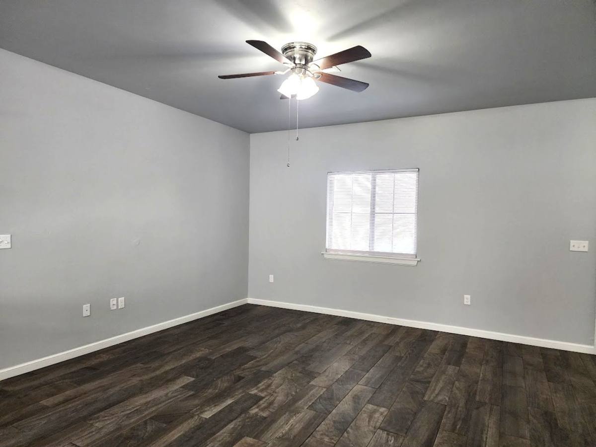 Apartment for rent at 1120 E Campbell St, Edmond, OK 73034