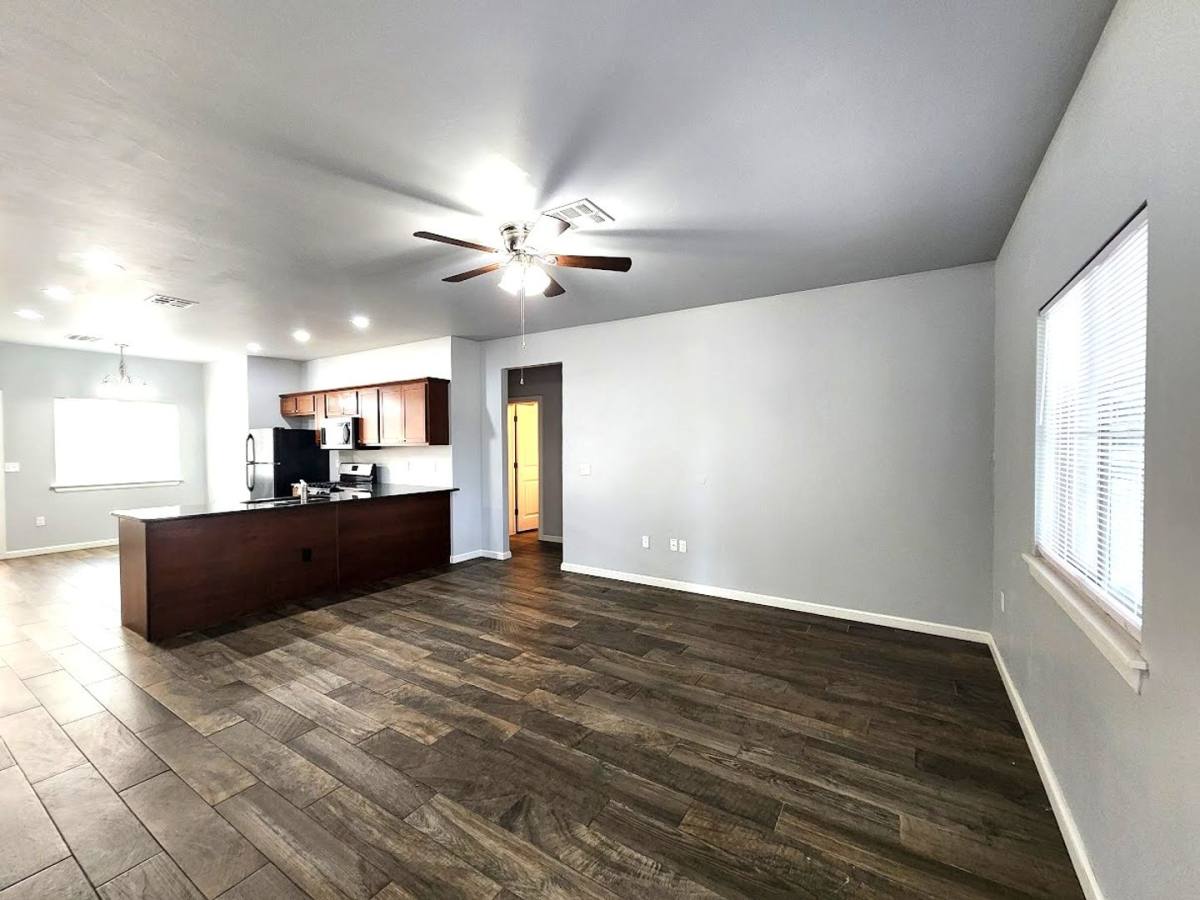 Apartment for rent at 1120 E Campbell St, Edmond, OK 73034