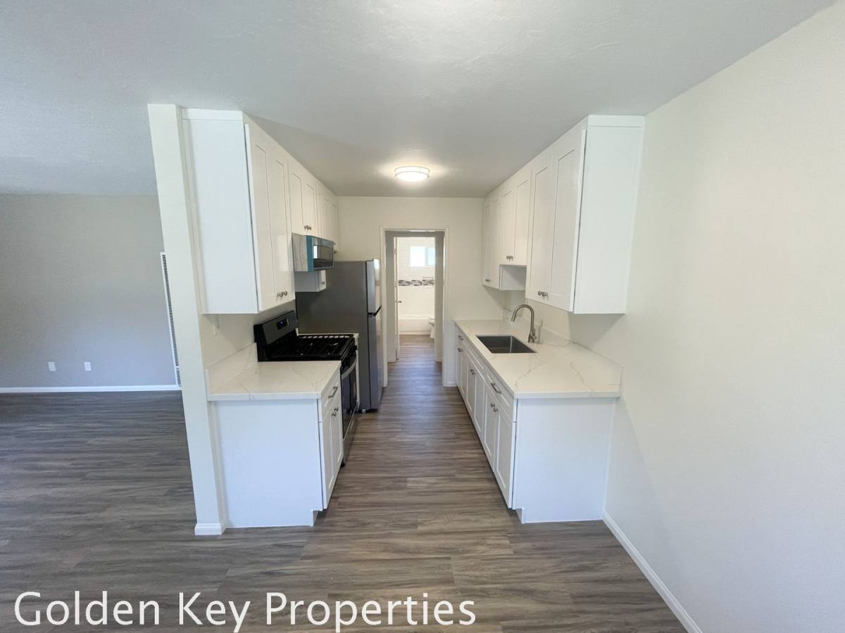 Apartment for rent at 3110-3130 Jefferson St, Carlsbad, CA 92008