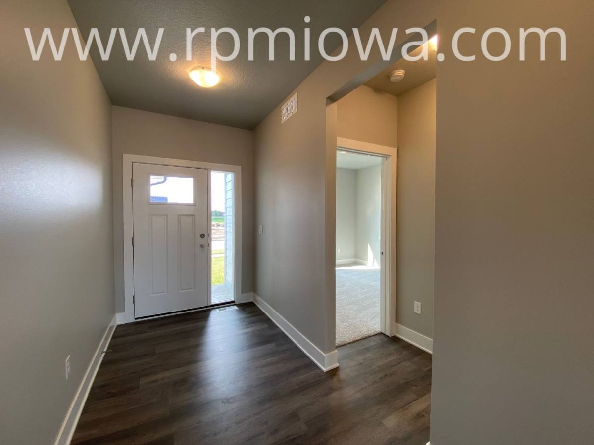 House for rent at 740 SE Drumlin Dr, Waukee, IA 50263