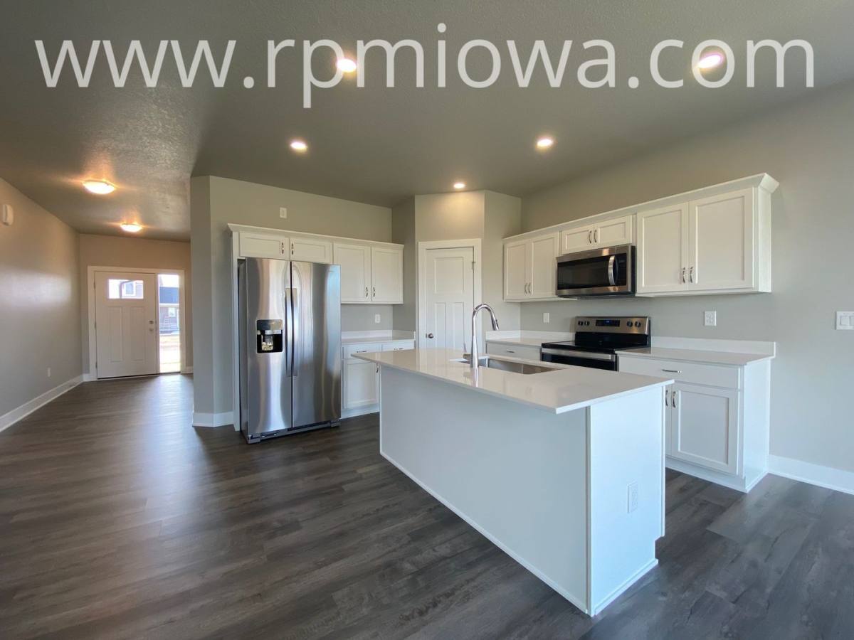 House for rent at 740 SE Drumlin Dr, Waukee, IA 50263