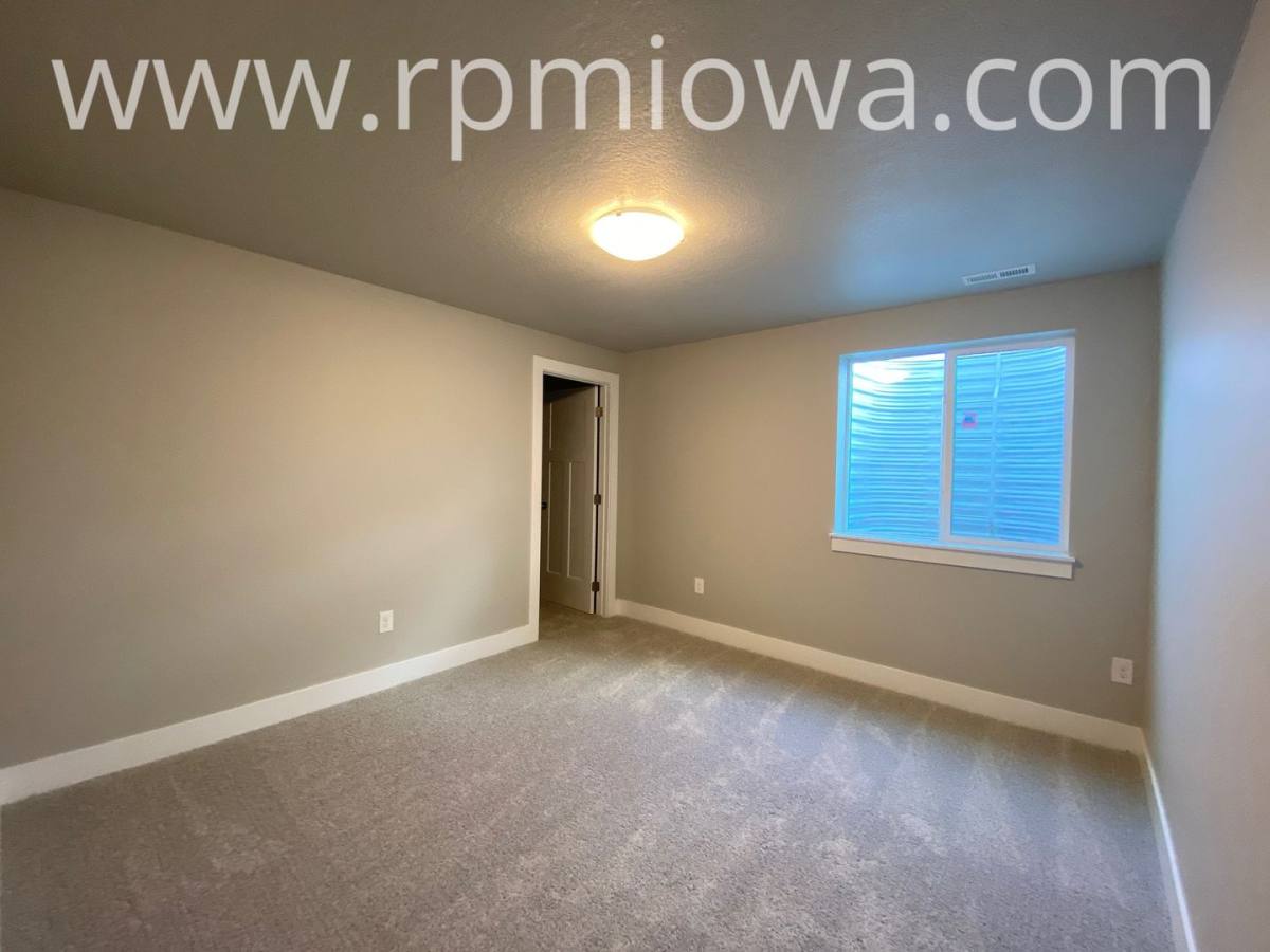 House for rent at 740 SE Drumlin Dr, Waukee, IA 50263