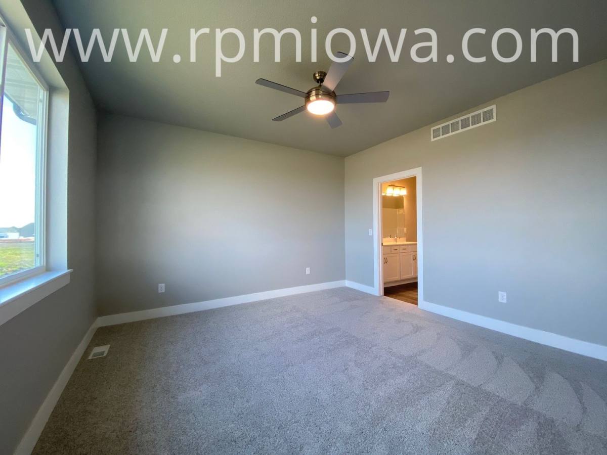 House for rent at 740 SE Drumlin Dr, Waukee, IA 50263