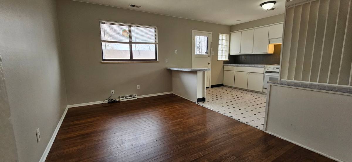 Townhouse for rent at 1136 Akron St, Aurora, CO 80010