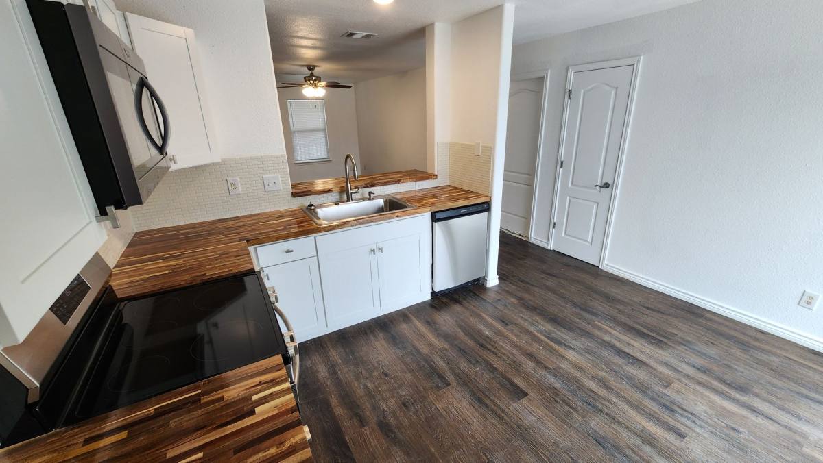 House for rent at 542 Pharis St, San Antonio, TX 78237
