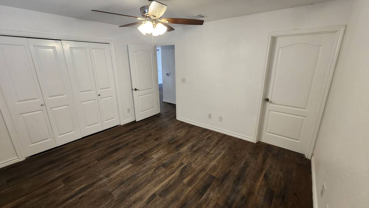 House for rent at 542 Pharis St, San Antonio, TX 78237