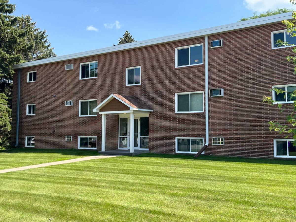 Apartment for rent at 410 4th Ave NE, Watertown, SD 57201
