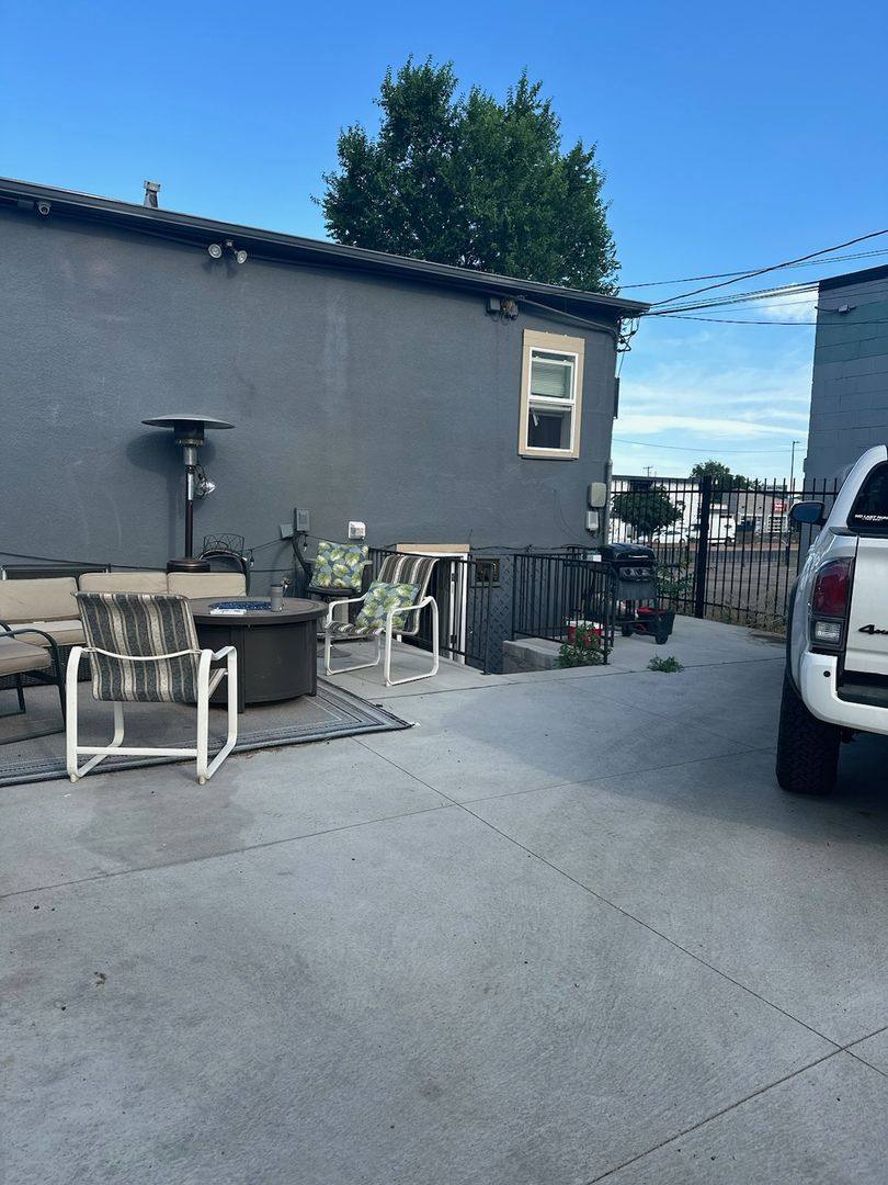 Apartment for rent at 4064 S Broadway St, Englewood, CO 80113