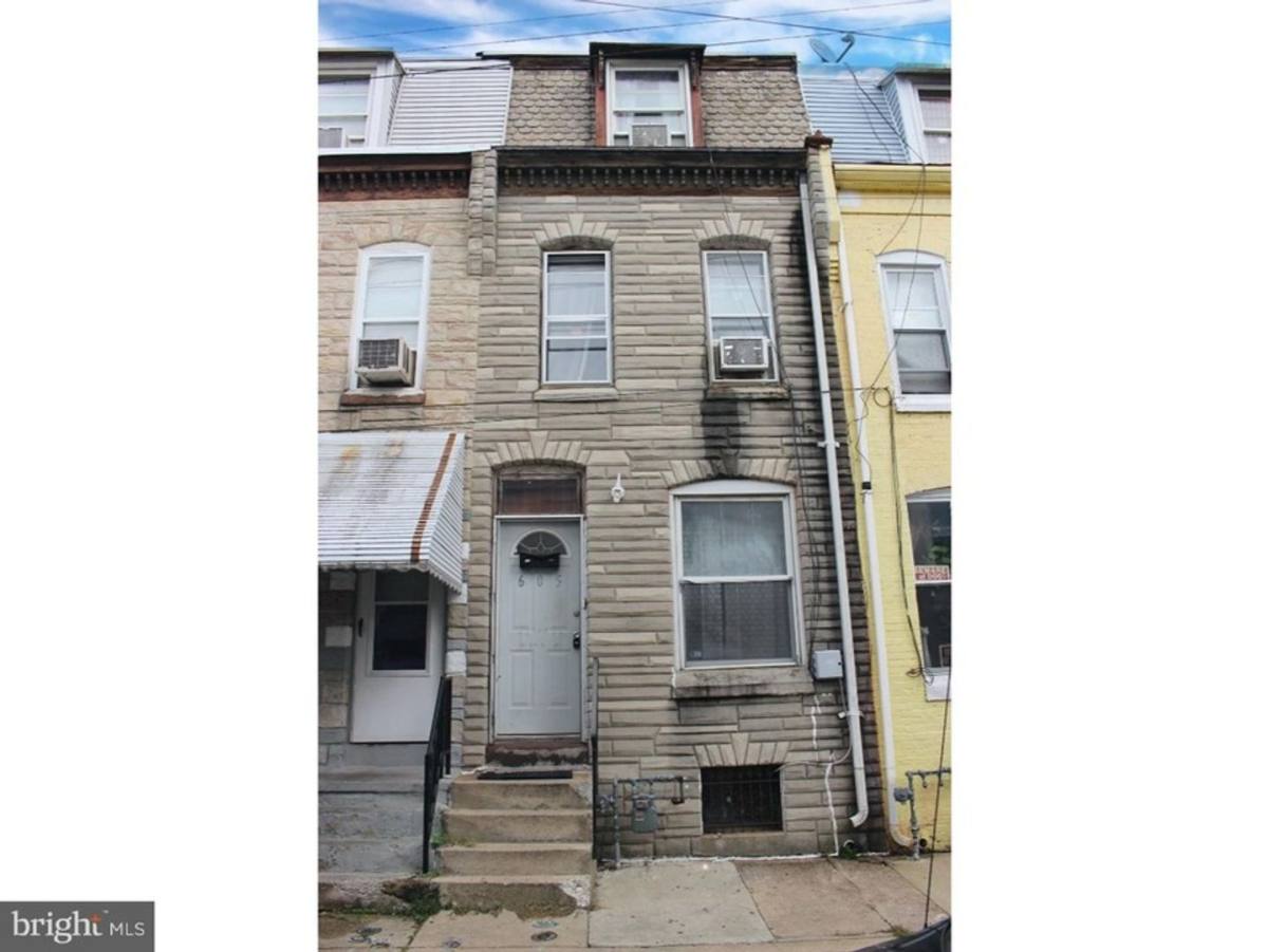 House for rent at 605 Eisenbrown St, Reading, PA 19601