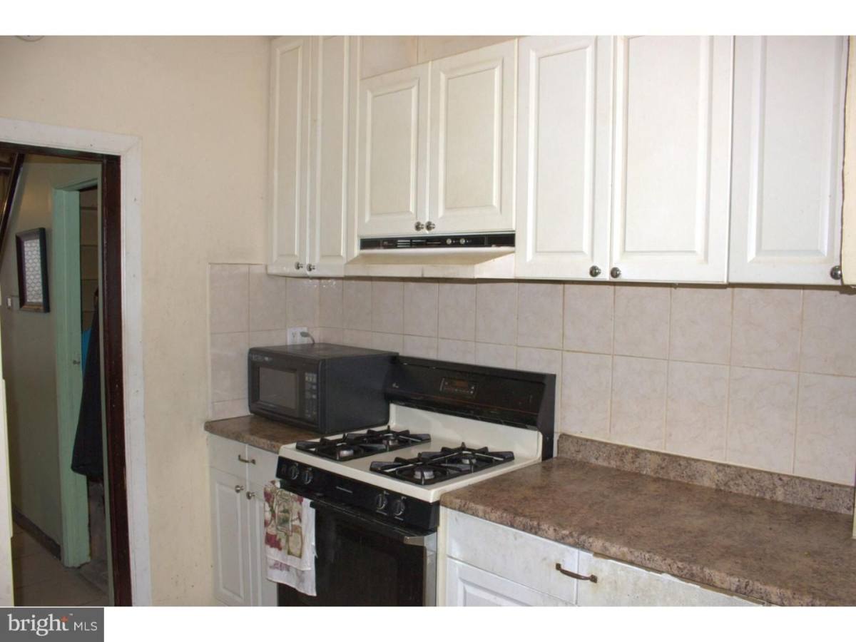 House for rent at 605 Eisenbrown St, Reading, PA 19601