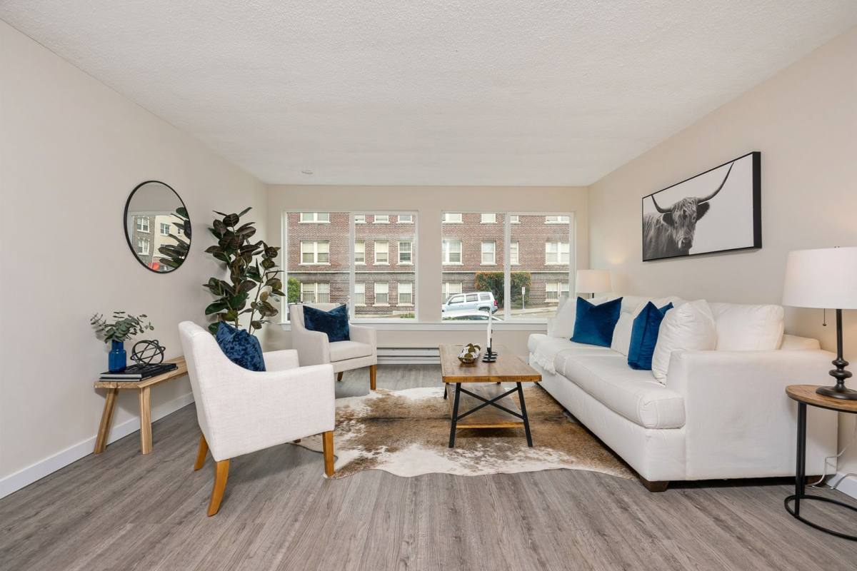 Apartment for rent at 4141 Brooklyn Ave NE, Seattle, WA 98105