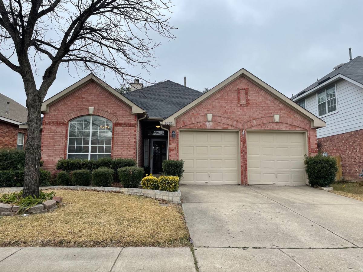 House for rent at 8005 Paloverde Dr, Fort Worth, TX 76137
