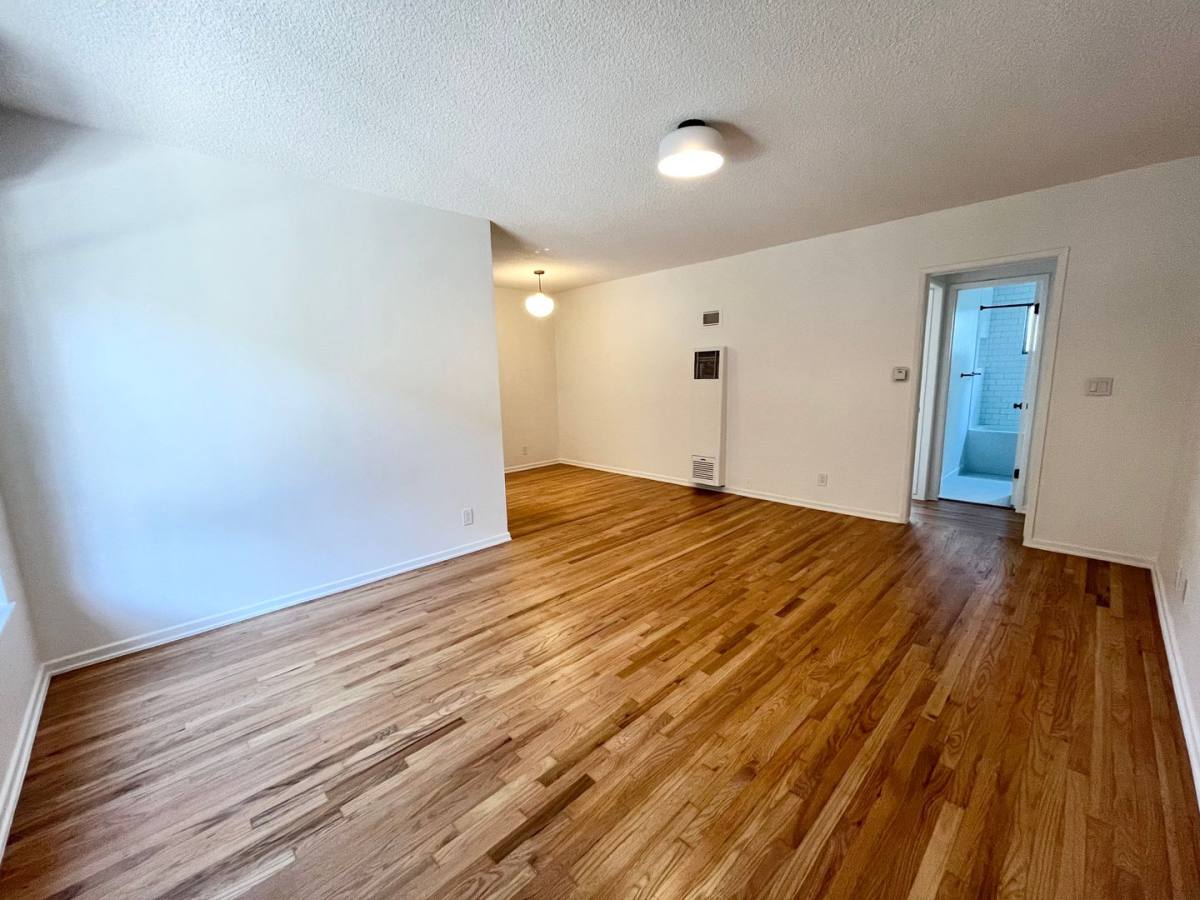 Apartment for rent at 1420 17th St, Santa Monica, CA 90404