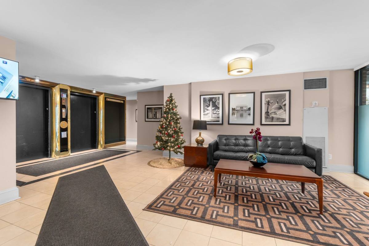 Condo for rent at 1245 13th St NW, Washington, DC 20005