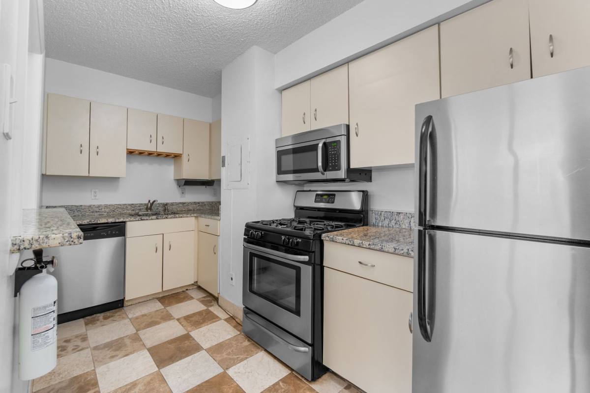 Condo for rent at 1245 13th St NW, Washington, DC 20005