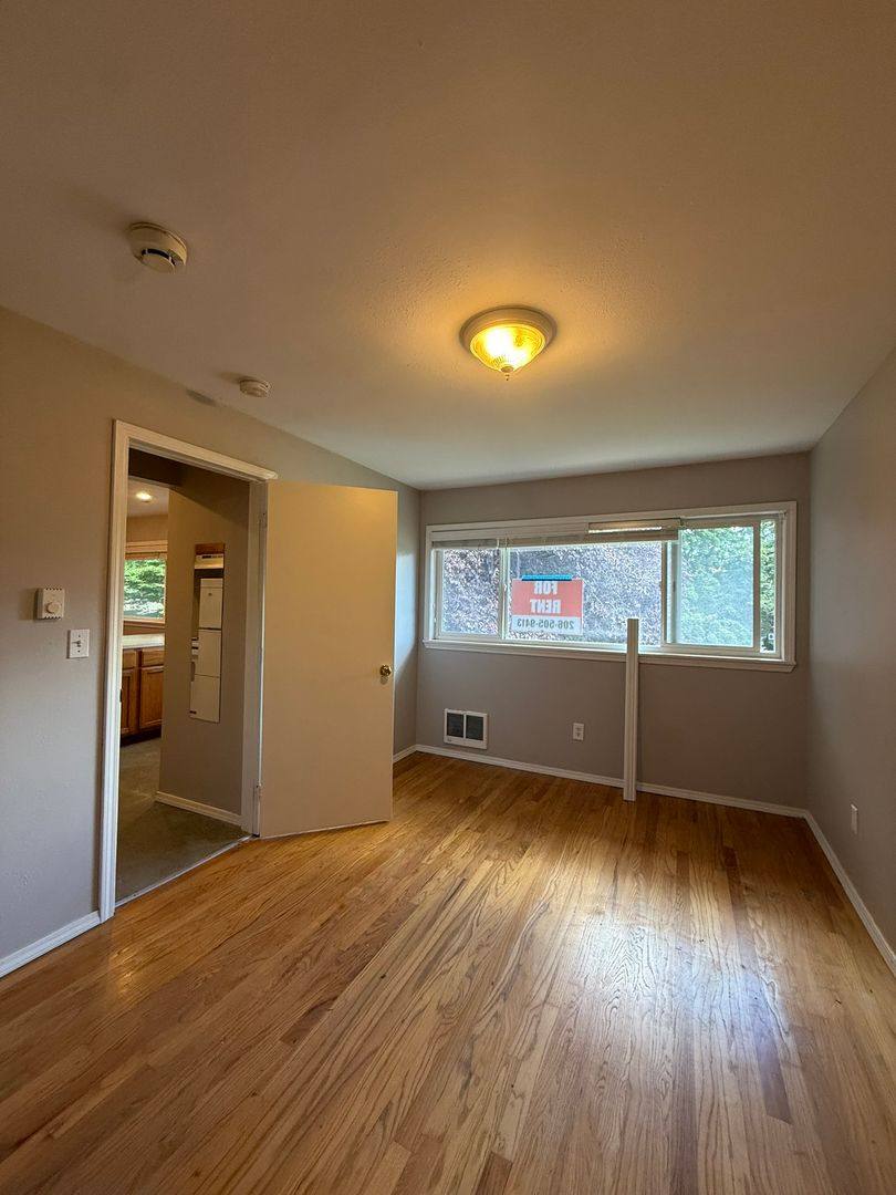 Apartment for rent at 310 Bellevue Ave E, Seattle, WA 98102