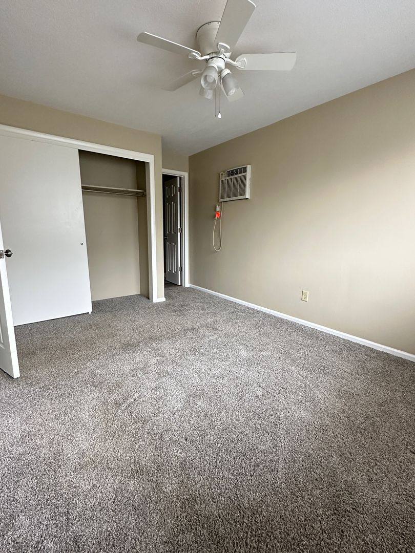Apartment for rent at 800 Westwood Court, Fairmont, WV 26554