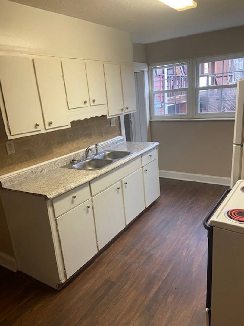 Apartment for rent at 211 11th St, Parkersburg, WV 26101