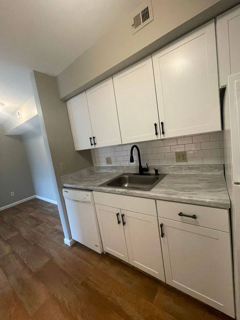 Apartment for rent at 1034-3 Blue Ridge Dr, Harrisonburg, VA 22802
