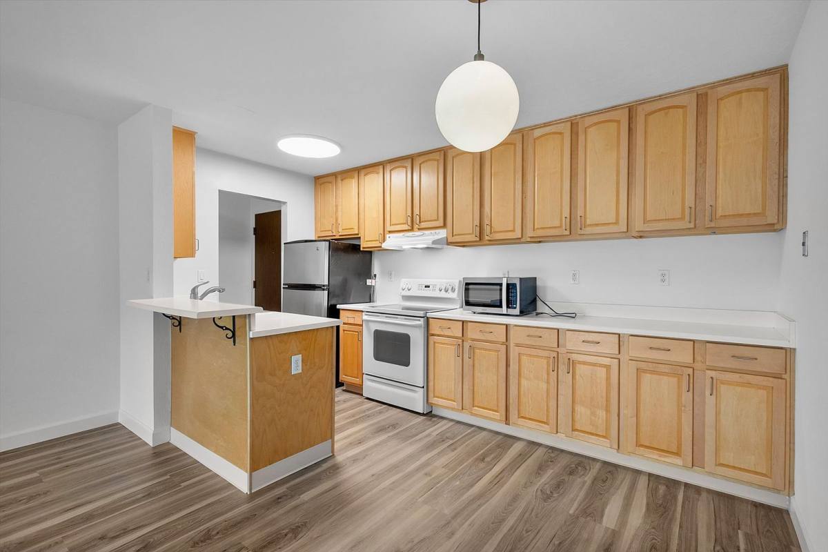 Condo for rent at 960 Shorepoint Court, Alameda, CA 94501