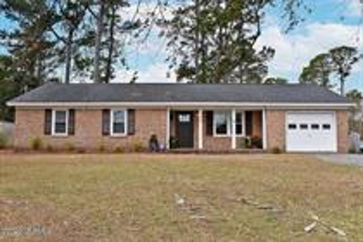 House for rent at 1009 Kenningston St, Wilmington, NC 28405