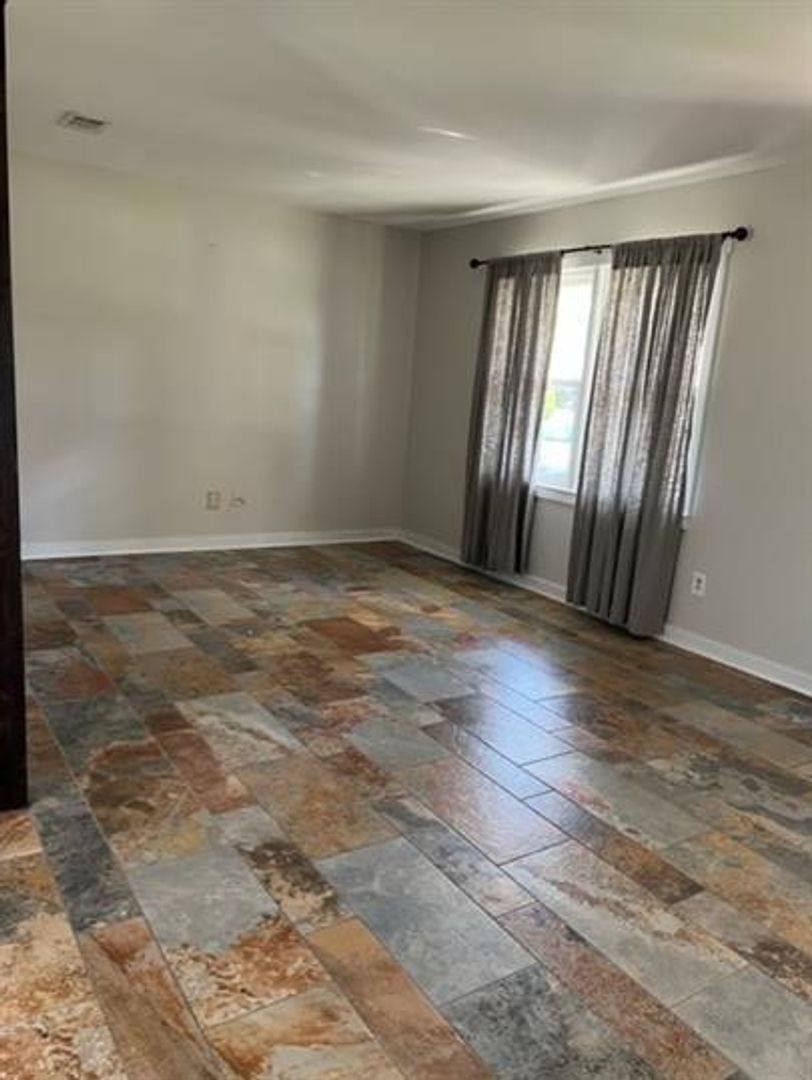 House for rent at 1009 Kenningston St, Wilmington, NC 28405