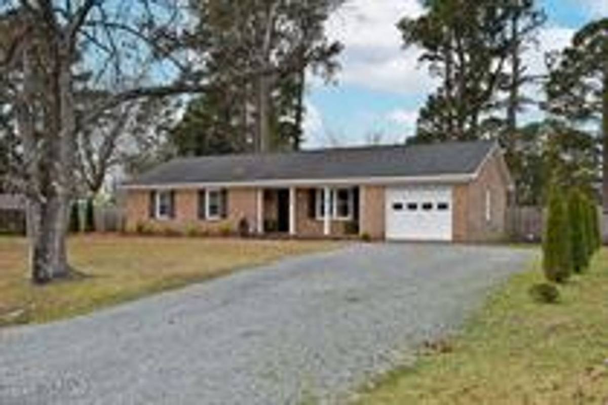 House for rent at 1009 Kenningston St, Wilmington, NC 28405