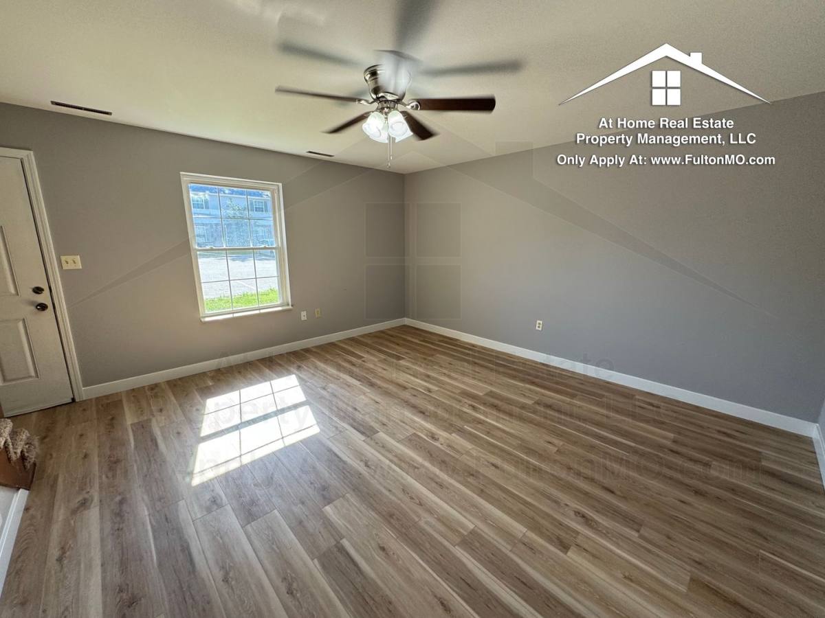 Apartment for rent at 551 Collier Lane, Fulton, MO 65251
