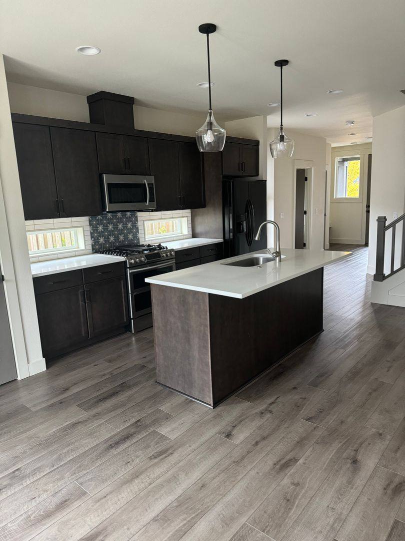 Townhouse for rent at 1956 SW 53rd St, Corvallis, OR 97333