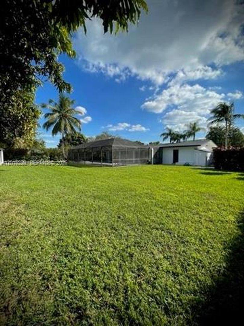 House for rent at 7425 SW 118th St, Miami, FL 33156