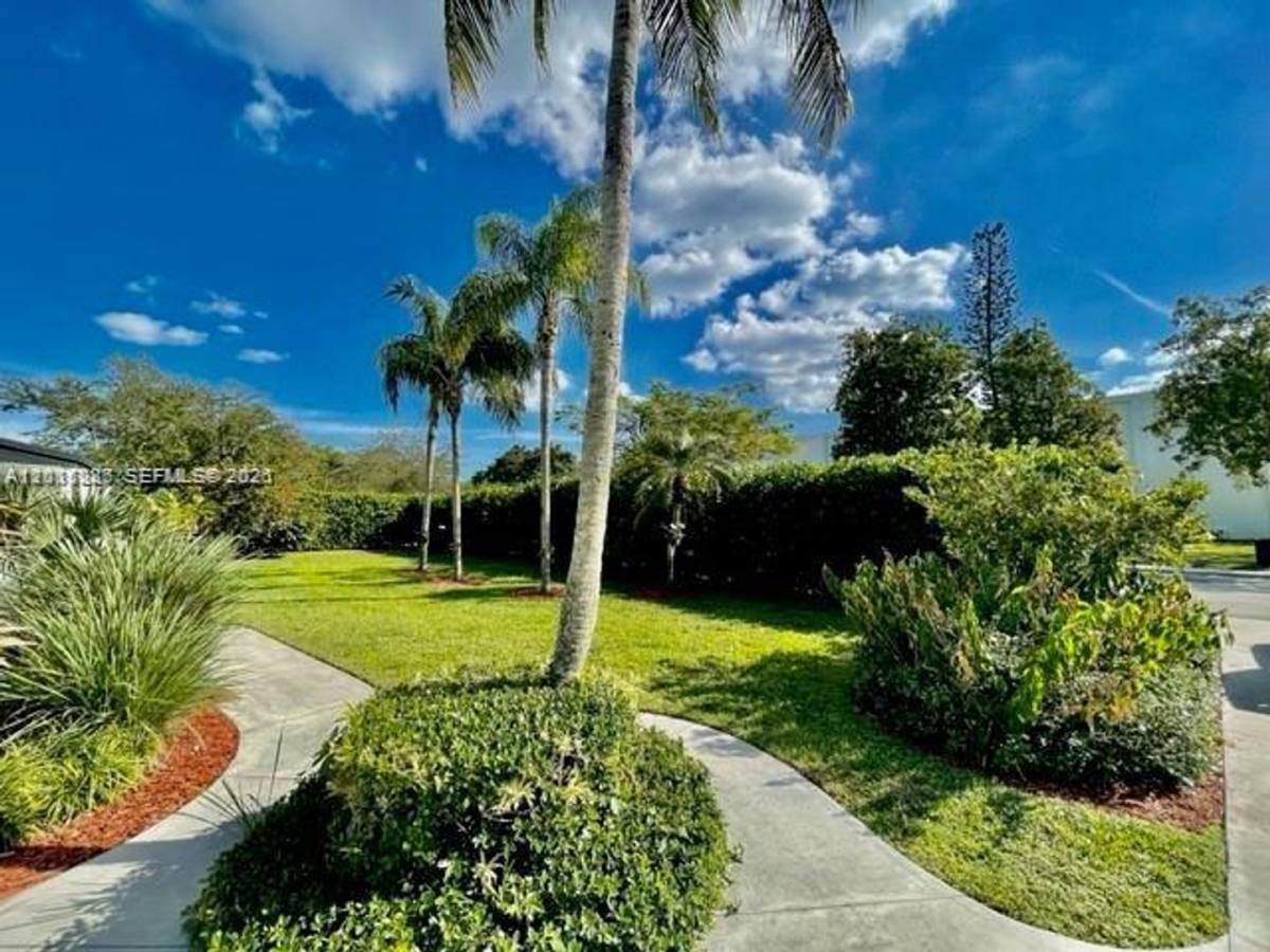 House for rent at 7425 SW 118th St, Miami, FL 33156