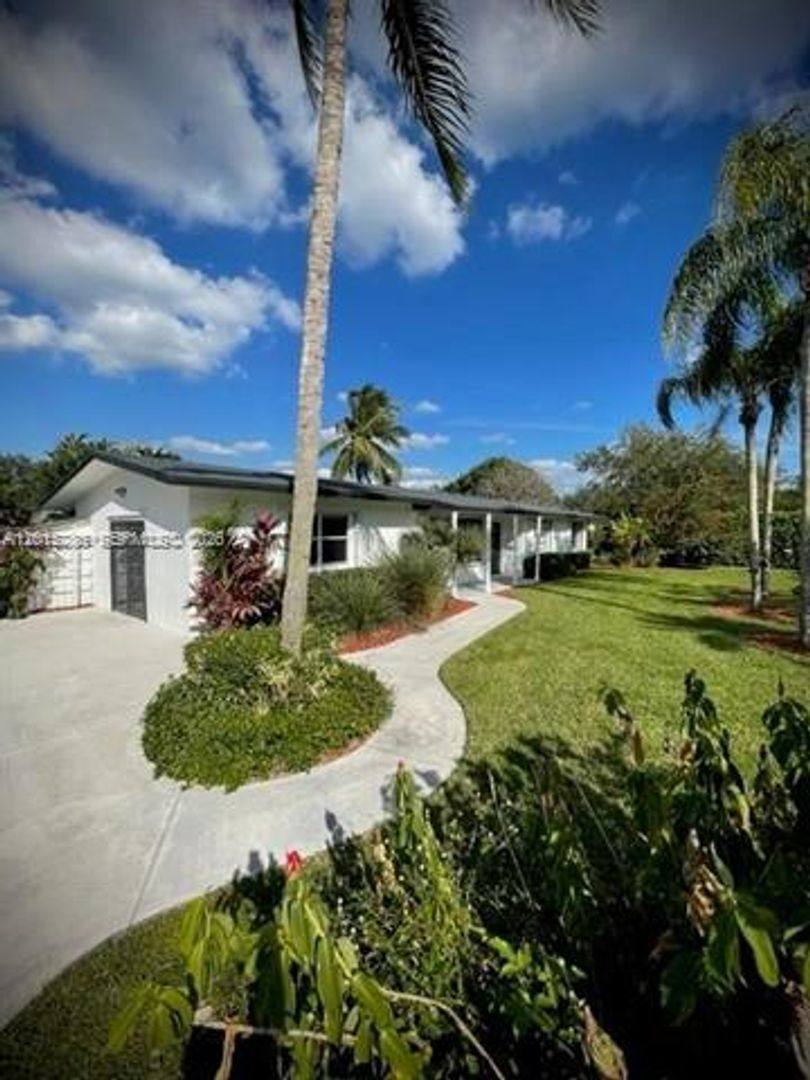 House for rent at 7425 SW 118th St, Miami, FL 33156