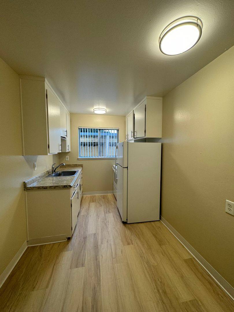 Apartment for rent at 925 N Bayshore Rd W, San Jose, CA 95112