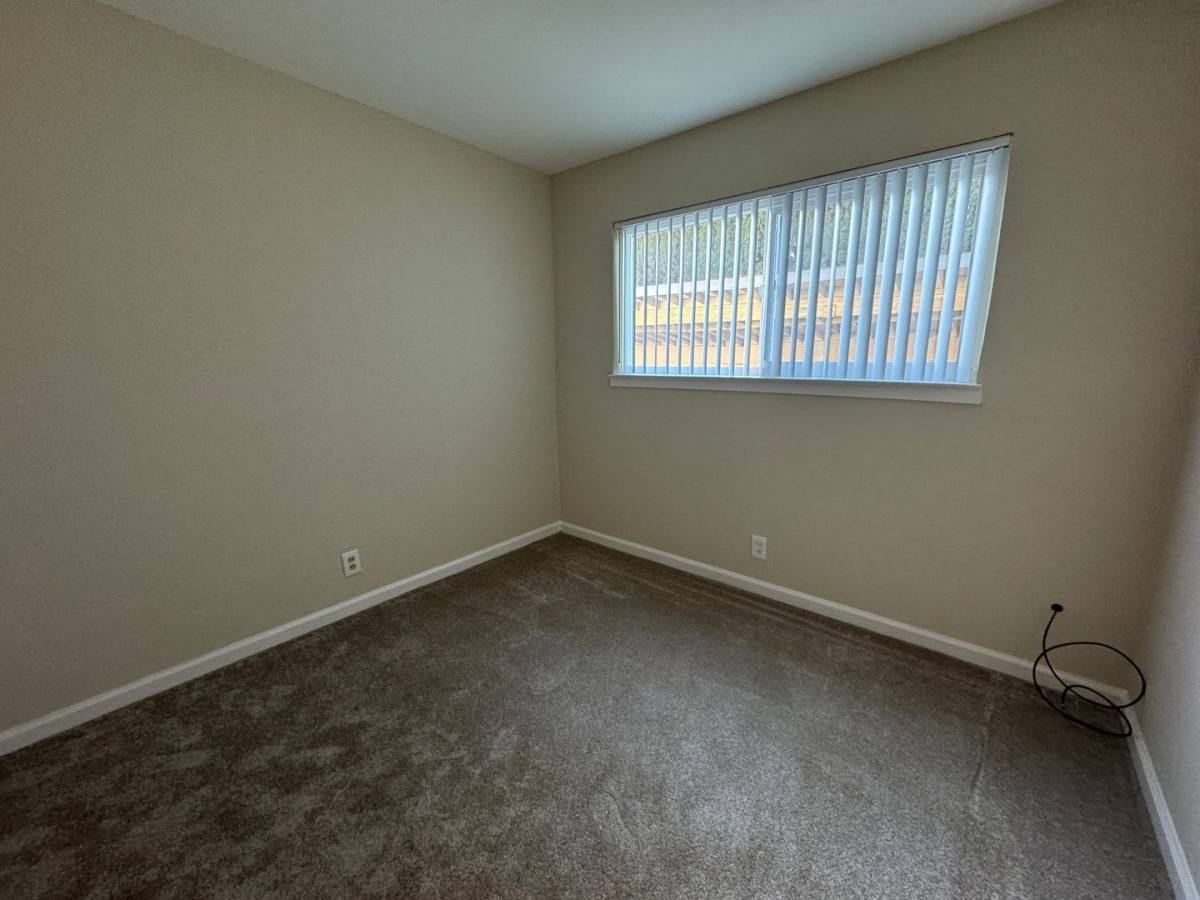 Apartment for rent at 925 N Bayshore Rd W, San Jose, CA 95112
