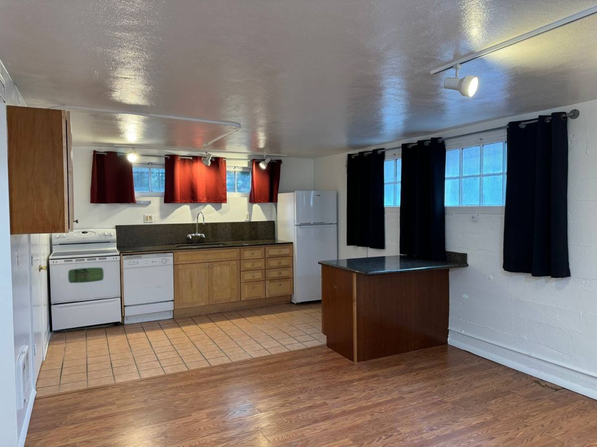 Apartment for rent at 2221 NW Flanders St, Portland, OR 97210