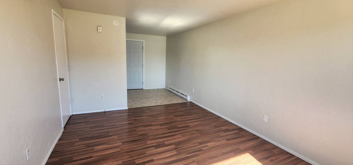Townhouse for rent at 660 Kelly St, Monroe, OR 97456