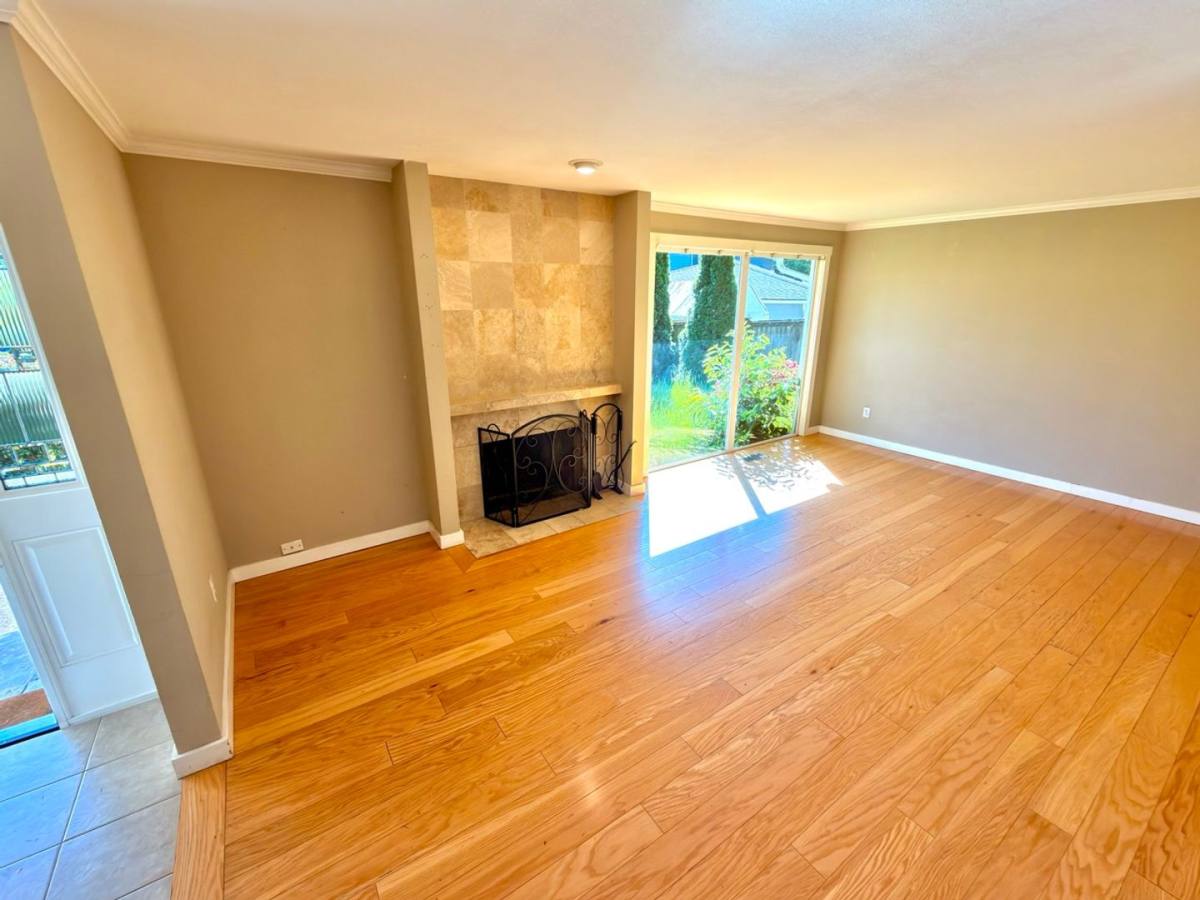 House for rent at 16915 NE 22nd Place, Bellevue, WA 98008